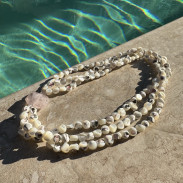 Multi-row necklace made of natural Mother of Pearl and Rose Quartz